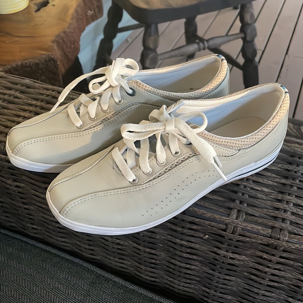 Keds leather Sneaker size 7.5